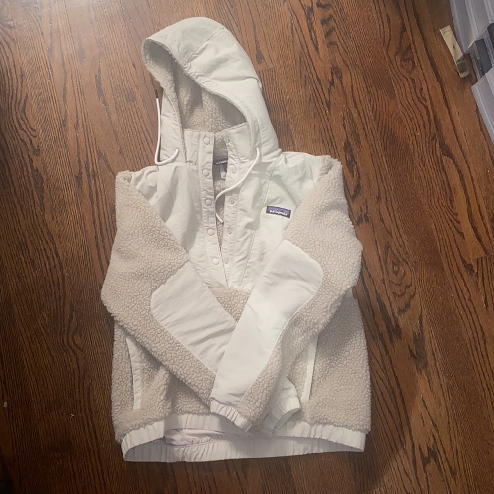 Patagonia women’s Shelled Retro-X® Fleece Pullover - Picture 2 of 3